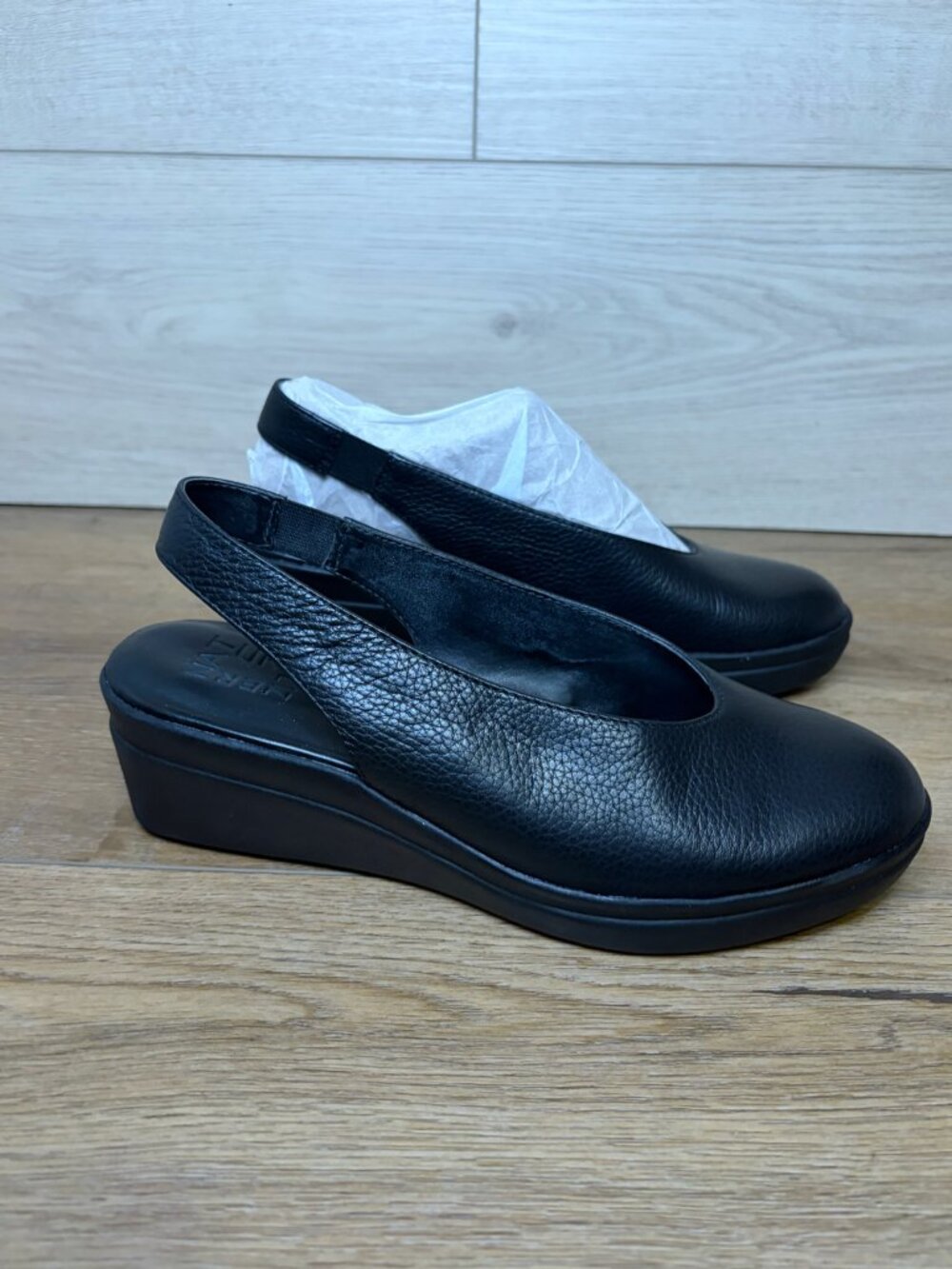 Naturalizer Sutton Closed Almond Toe Slingback Pump Black Size 6M